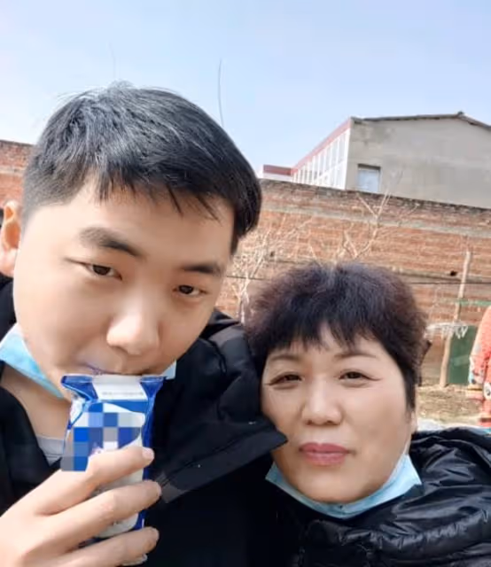真香?曝張洋洋過年長胖20斤,人稱「洋墩墩」,親媽身邊就是好!