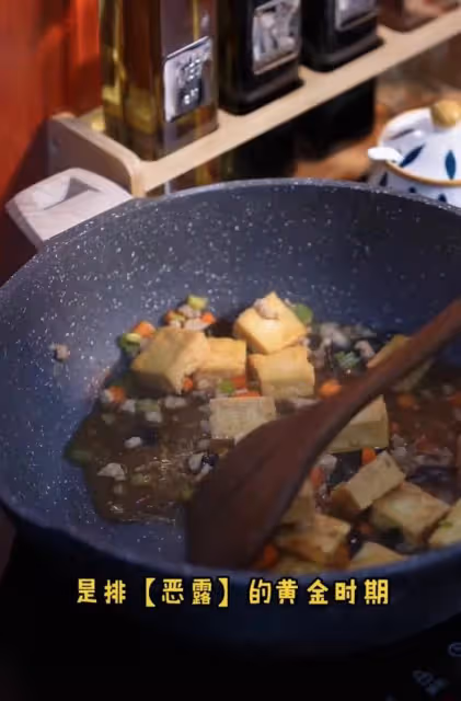 吳敏霞曬月子餐!一天20道菜不重樣,曾為減少婆媳矛盾住月子中心