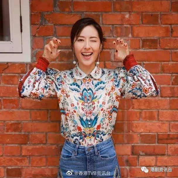 唐詩詠回味出街嘆美食!李佳芯陳年學生相流出