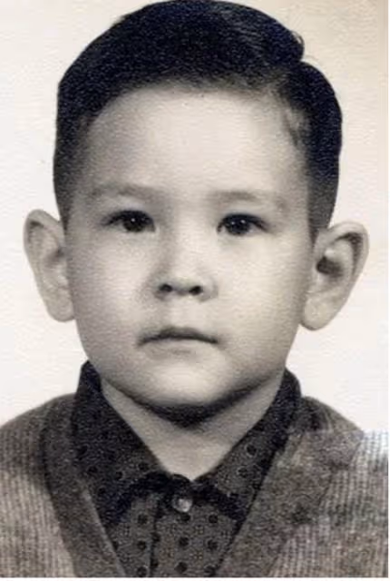 春晚第一美男，被台娛封殺14年，年過60依舊未婚，卻被幾億觀眾懷念至今……