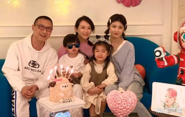 43歲章子怡慶生獲汪峰告白,一反常態未回應,網友:估計不忍直視