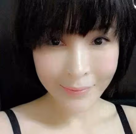 50歲女星削髮為尼！在家人見證下狠心剃光頭，曾未婚生子情路坎坷
