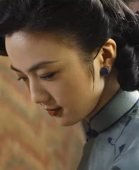 湯唯攜女回國,疑似和金泰勇分居,經經公司回應「一家人好好的」