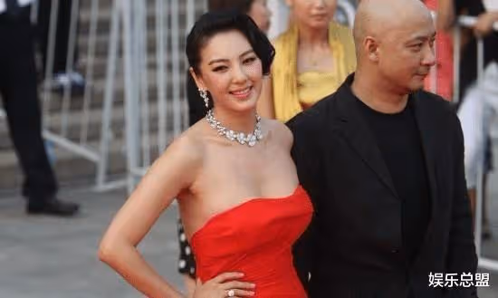 出道就搭上馮德倫,腳踹王全安、刀捅袁巴元,張雨綺的「濫情」史