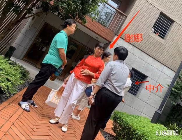2022年才過10天,娛樂圈就有5對夫妻惹非議,謝娜開年第一瓜