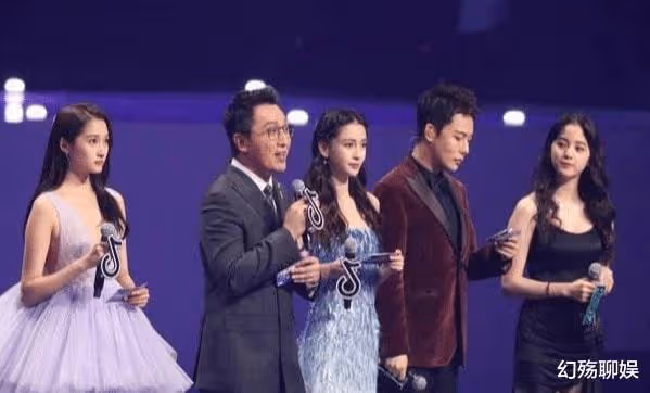 2022年才過10天,娛樂圈就有5對夫妻惹非議,謝娜開年第一瓜
