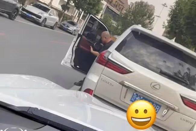 劉能扮演者王小利的座駕,劇中開夏利,現實中開什麼車?