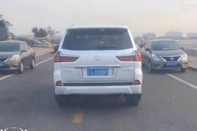 劉能扮演者王小利的座駕,劇中開夏利,現實中開什麼車?