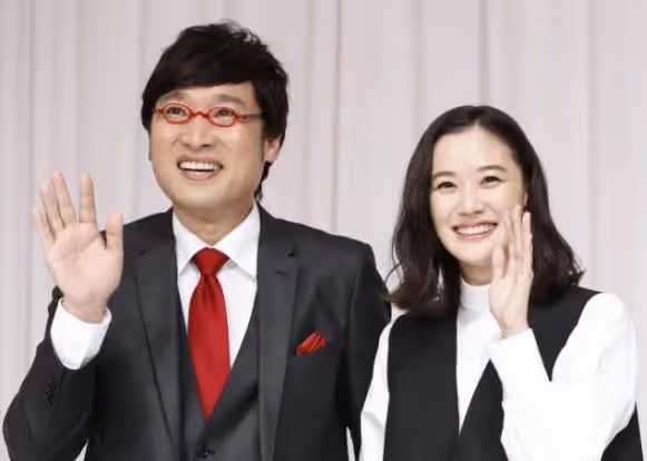 36歲日劇女神蒼井優宣布懷孕，孕肚照曝光，與諧星丈夫恩愛散步