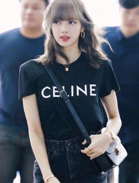 1個月內多名藝人被確診新冠,李秉憲、劉在石、lisa等多人中招