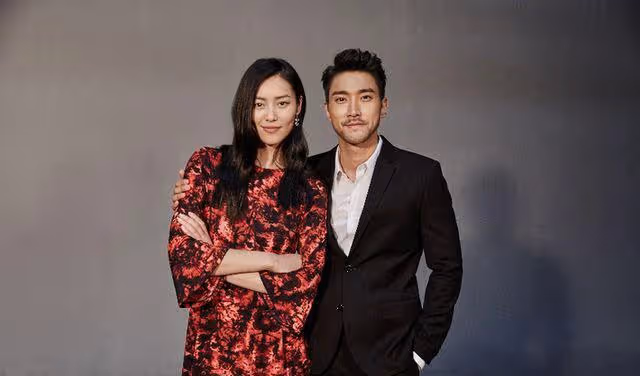 1個月內多名藝人被確診新冠,李秉憲、劉在石、lisa等多人中招