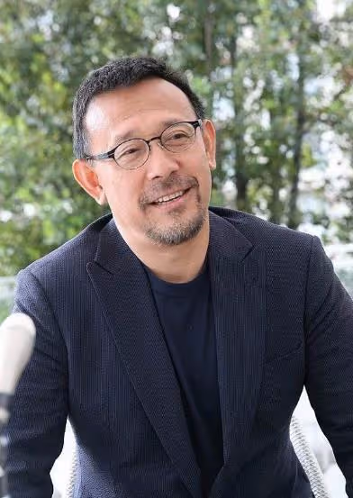 姜文「我女兒全世界最美」,原以為吹牛,看到照片後:是心動啊