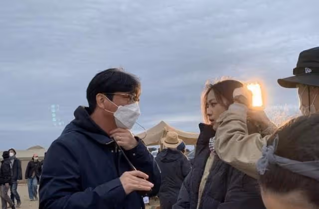 42歲湯唯疑似婚變,攜女兒回國定居,不見韓國丈夫金泰勇出現