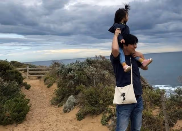 42歲湯唯疑似婚變,攜女兒回國定居,不見韓國丈夫金泰勇出現