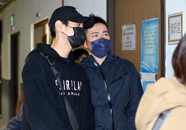 明金成猝死原因公開:妻子挺虛弱身子處理後事,多次不忍落淚