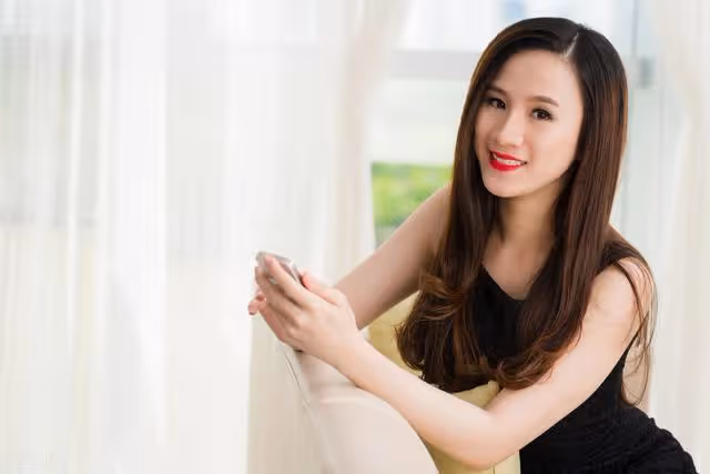 婆婆瞞著兒媳,讓大兒子把婚房降價50萬給小兒子,還打90萬欠條?