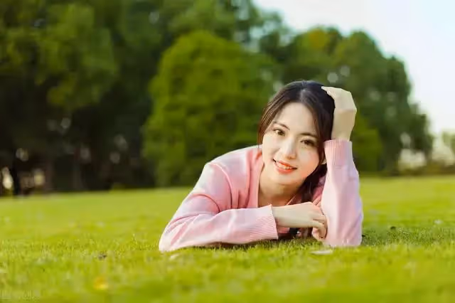 「你這岳母該打!」婆婆挑唆兒子打她母親,丈夫一耳光挽救婚姻