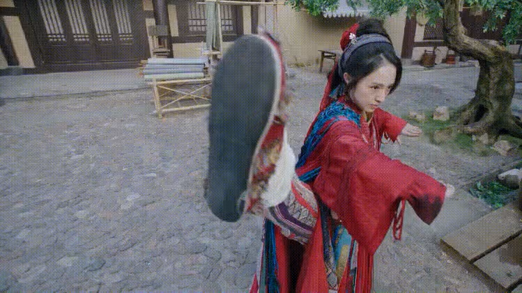 欣慰，她又開始搞事業了！