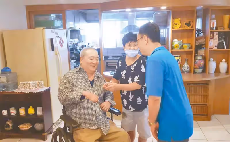 多虧她沒有放棄！趙學煌癱20年 陷入絕望把老婆當成出氣筒 回憶往昔哽咽情話「我娶了個好老婆！」