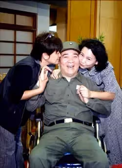 多虧她沒有放棄！趙學煌癱20年 陷入絕望把老婆當成出氣筒 回憶往昔哽咽情話「我娶了個好老婆！」