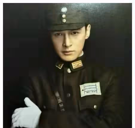 穿軍裝帥出天際的男星,哪些人穿出了味道?陳偉霆、胡歌在列