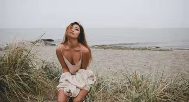 身材火辣！香港知名男星愛女大曬半裸照，不介意反而支持女兒性感