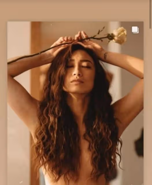 身材火辣！香港知名男星愛女大曬半裸照，不介意反而支持女兒性感