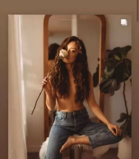 身材火辣！香港知名男星愛女大曬半裸照，不介意反而支持女兒性感
