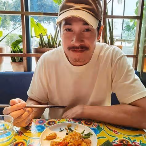 防疫意識強!TVB視帝為保護家人戴倆口罩近24小時,網友贊好男人