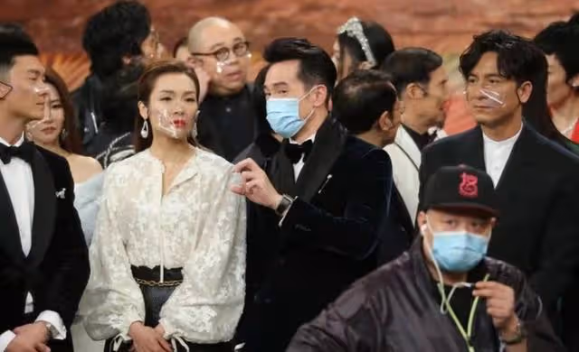 防疫意識強!TVB視帝為保護家人戴倆口罩近24小時,網友贊好男人