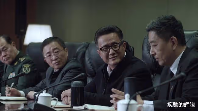 在漢東省,此人深得沙瑞金器重,職權雖不及高育良,但絲毫不給對方面子