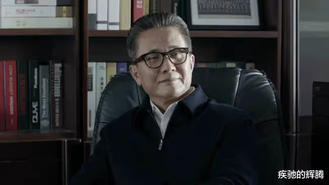 在漢東省,此人深得沙瑞金器重,職權雖不及高育良,但絲毫不給對方面子