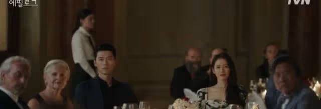 孫藝珍玄彬3月舉辦婚禮!結婚牽手照有蹊蹺,延續《迫降》大結局