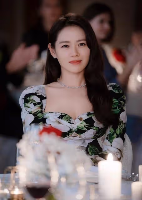 玄彬孫藝珍的愛情成功奔現,兩人相互表白官宣婚訊,流露出真愛