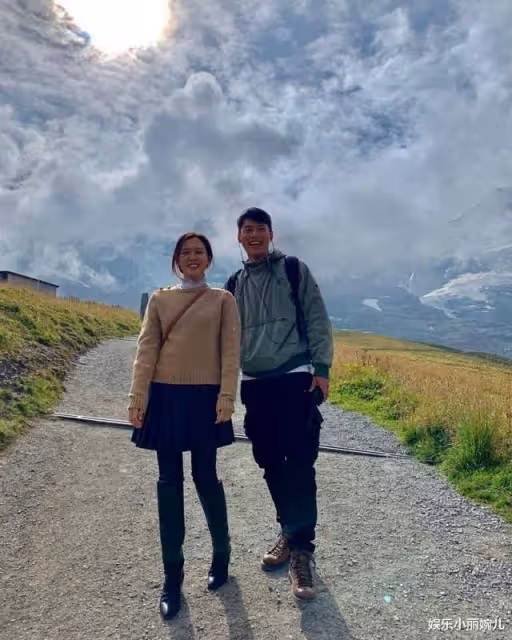 玄彬、孫藝真宣布結婚了,曬牽手照超甜蜜