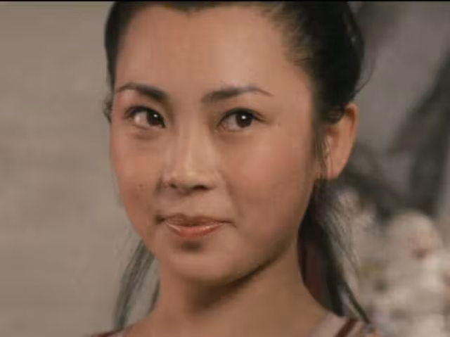 同父異母的星二代,媽媽美貌的高低,往往決定了孩子顏值的上限
