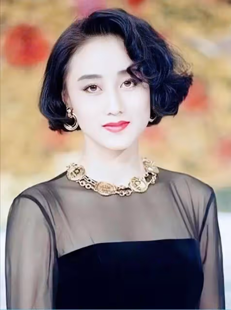 同父異母的星二代,媽媽美貌的高低,往往決定了孩子顏值的上限