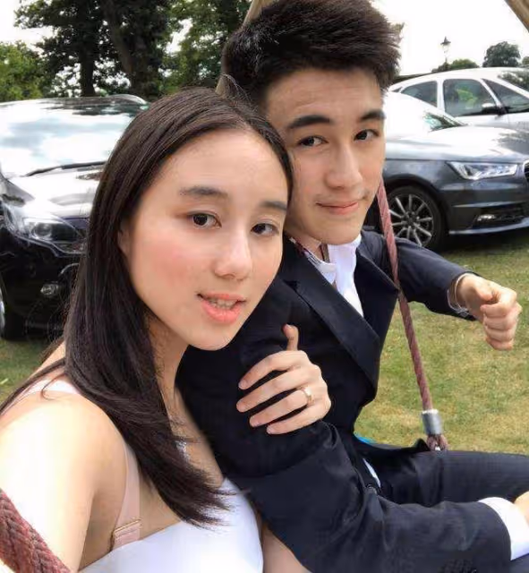 同父異母的星二代，媽媽美貌的高低，往往決定了孩子顏值的上限