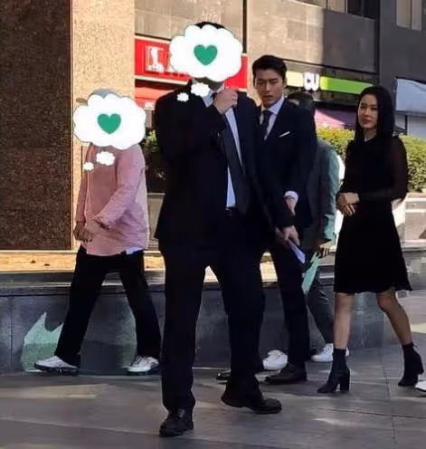 孫藝珍官宣結婚,而新郎卻是她的初戀,情侶裝早已暴露戀愛端倪