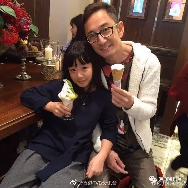 吳啟華13歲女兒近照曝光 吳熙兒被網民封氣質美少女
