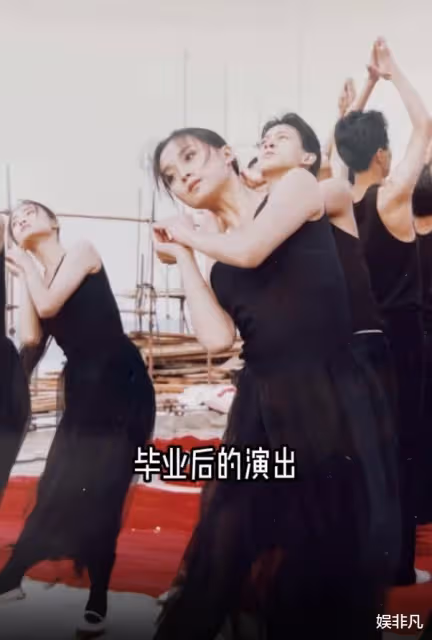 晴兒格格迎來48歲生日,曬舊時照片驚為天人,復出被猜測有目的性