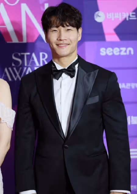 李秉憲夫婦確診新冠肺炎,妻子李珉廷親述病情,曝6歲兒子近況