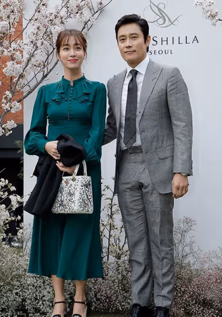 李秉憲夫婦確診新冠肺炎,妻子李珉廷親述病情,曝6歲兒子近況