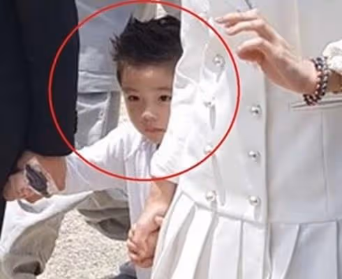 李秉憲夫婦確診新冠肺炎,妻子李珉廷親述病情,曝6歲兒子近況