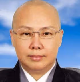 一件袈裟上千萬,戴勞力士,跟尼姑打架,費玉清的師太姐姐太荒唐