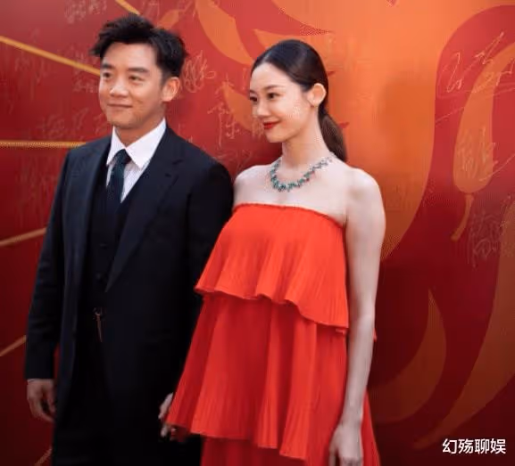 慶功宴被馮小剛威逼獻舞，新婚後鄭愷出沒夜店，苗苗真的幸福嗎？