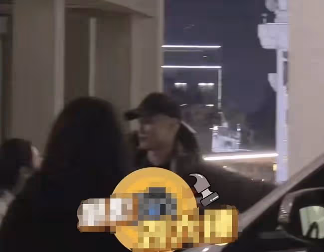 戲骨黃志忠惹爭議,拍戲只拍正臉背影都用替身,獲3人服務排場大