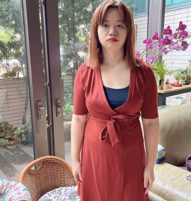 亞視一姐長期外出不戴口罩,被偷拍後怒踹鄰居,公司道歉讓其息影