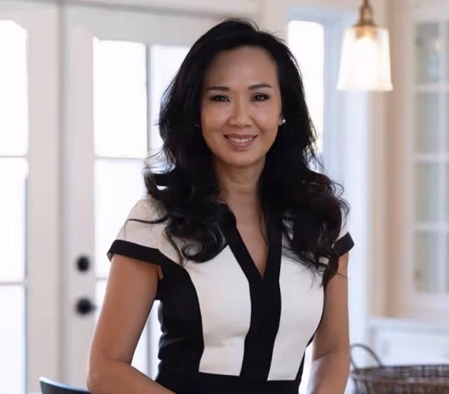 又一港姐近況曝光!二婚嫁洋人老公移民國外,轉行成王牌地產經紀