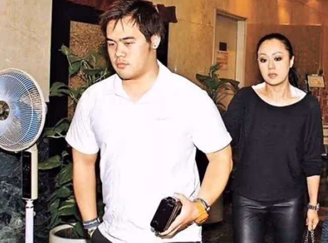 鍾鎮濤32歲兒子減肥成功,顏值提升像極了章小蕙,還迎來了愛情